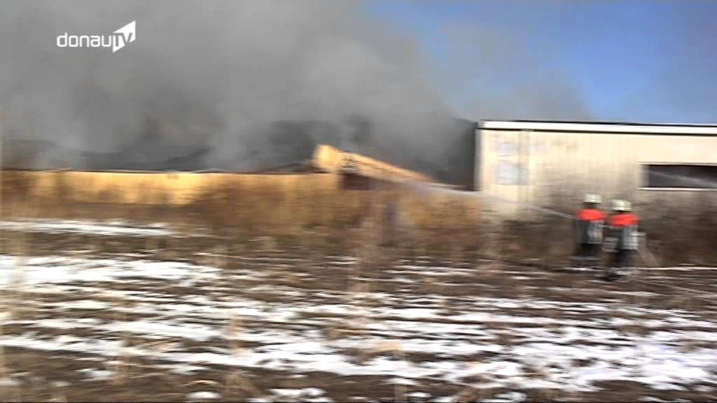 Großbrand bei Reisbach – Millionenschaden an Matratzenfabrik in Perastorf