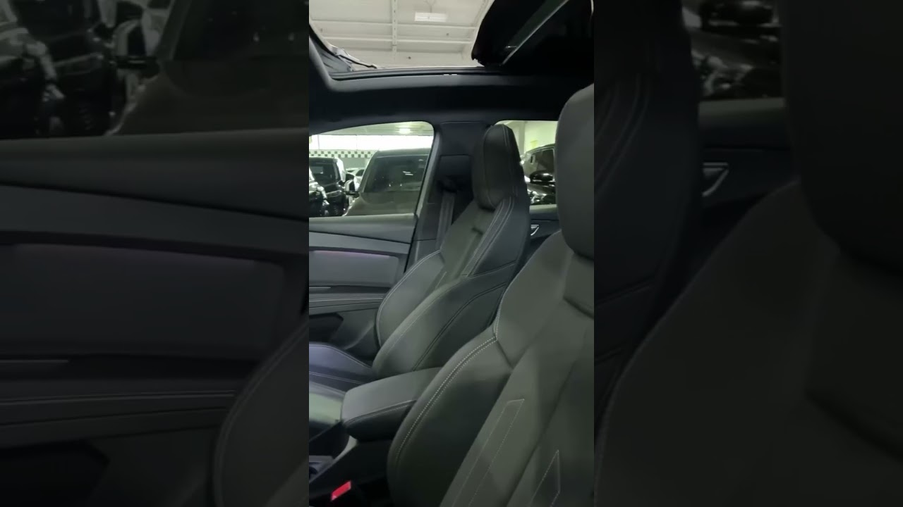 Audi Q4 etron electric 4wd vehicle 2025 year long range #audiq4etron #audi #electriccar