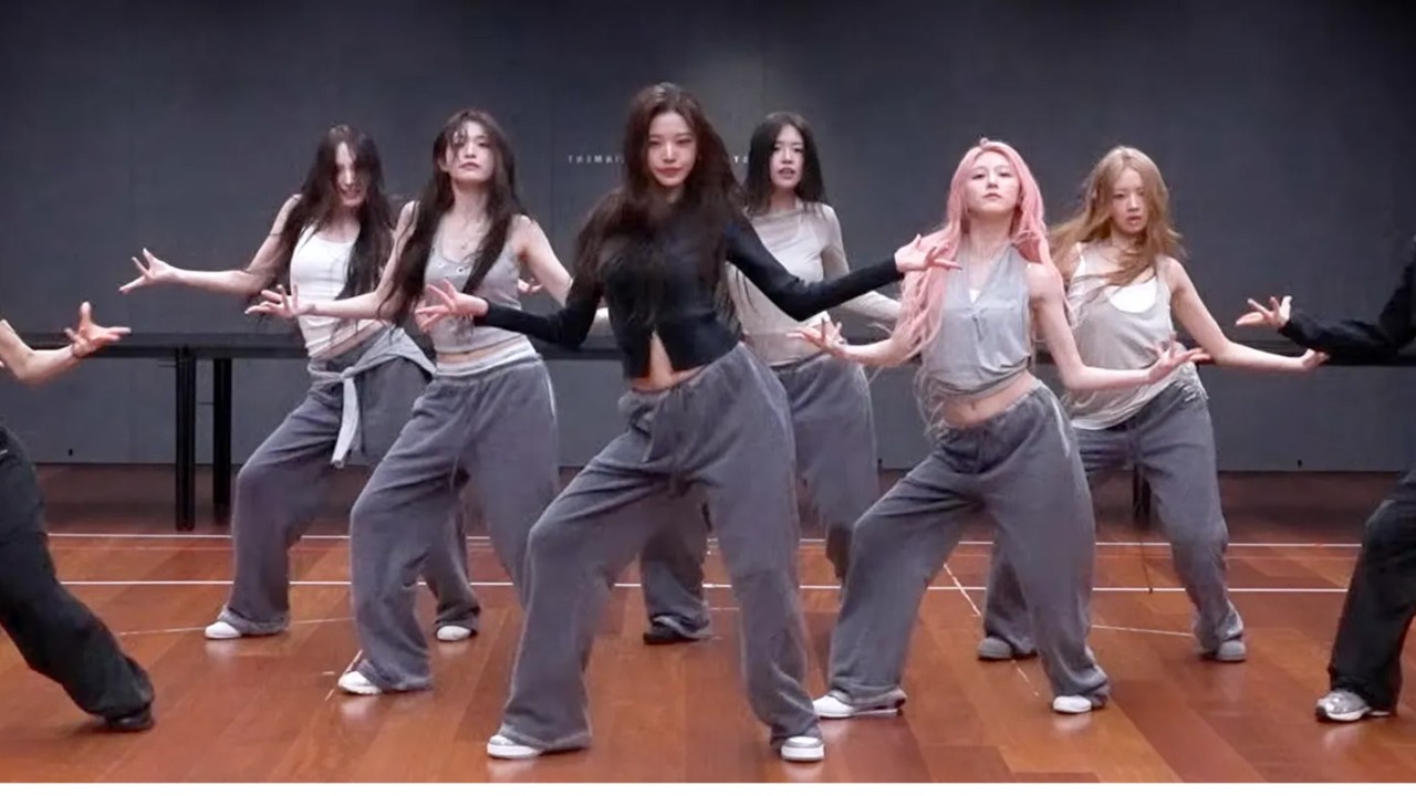IVE - 'BLACKHOLE' Dance Practice [MIRRORED]