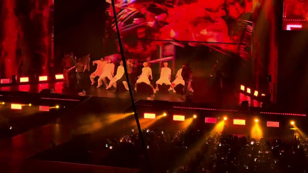 Bouncy -  ATEEZ WORLD TOUR THE FELLOWSHIP BREAK THE WALL IN MANILA 230916