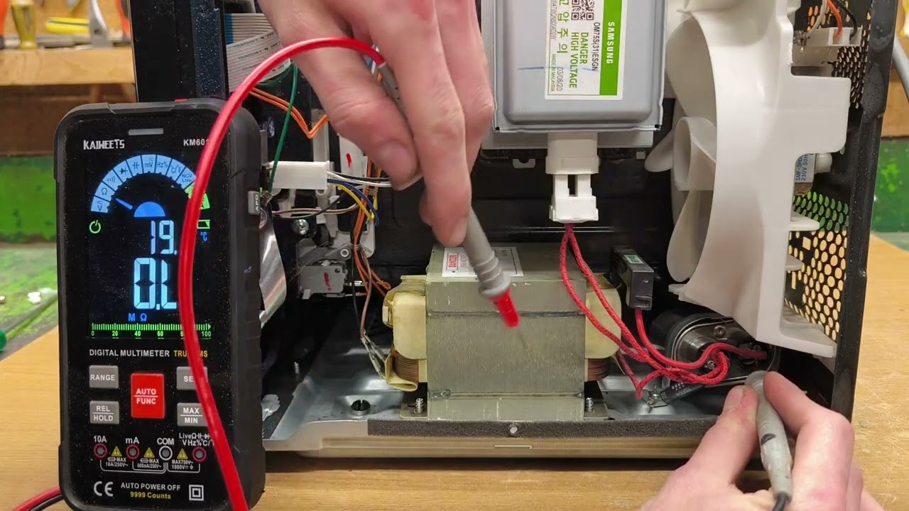 Forno a microonde non scalda - Tentiamo la riparazione!