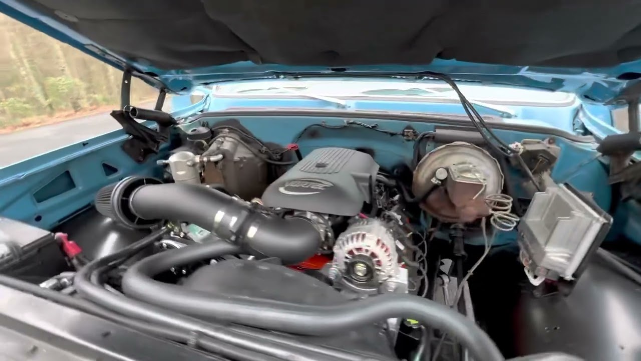 1975 Chevrolet K5 Blazer 6.0 Vortec Interior & Engine