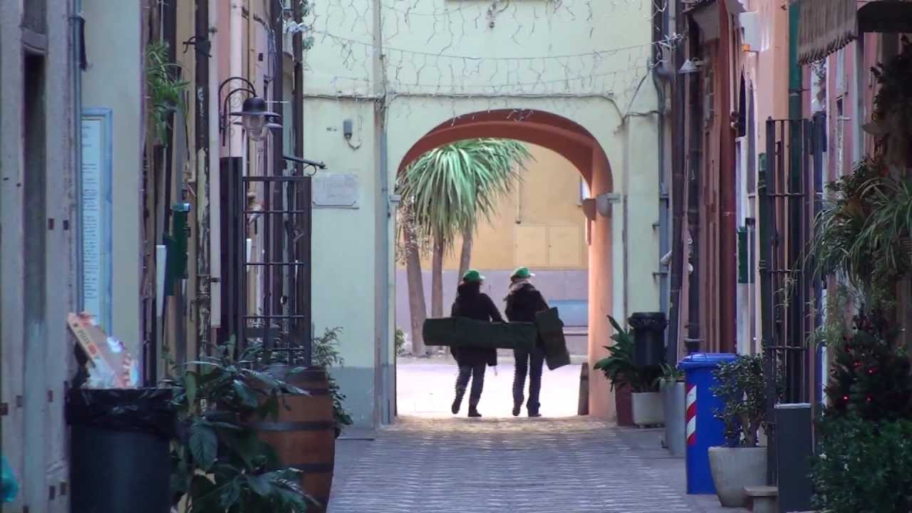PIETRALIGURE - PASSEGGIATA NEI VICOLI DEL CENTRO STORICO