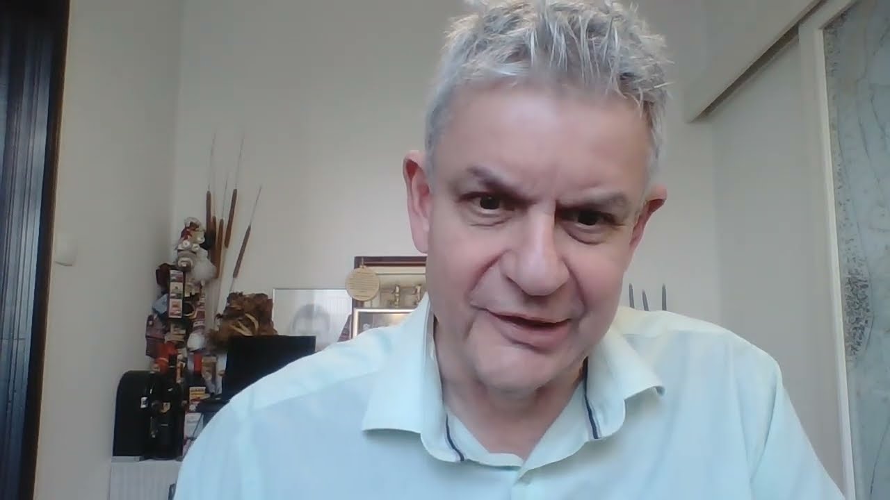 Secrets of Narcissist's Shared Fantasy