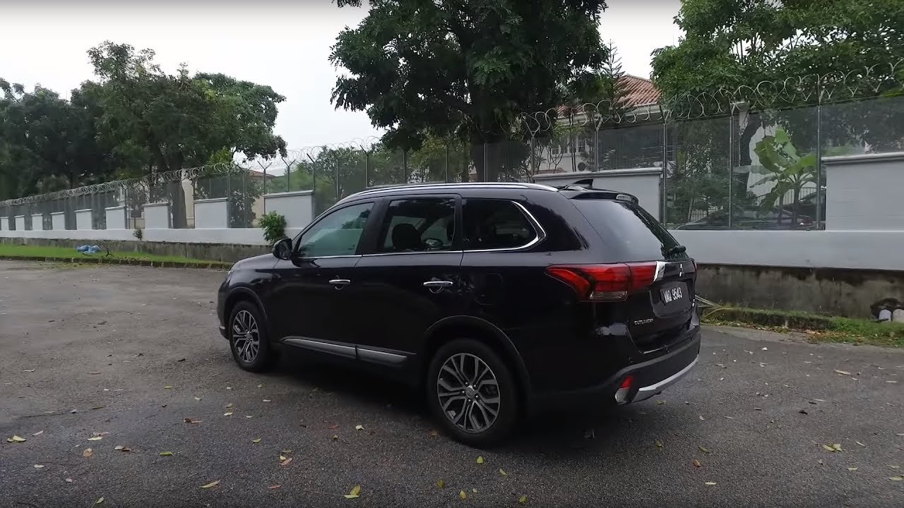 2018 Mitsubishi Outlander 2.0 CKD Review | EvoMalaysia.com
