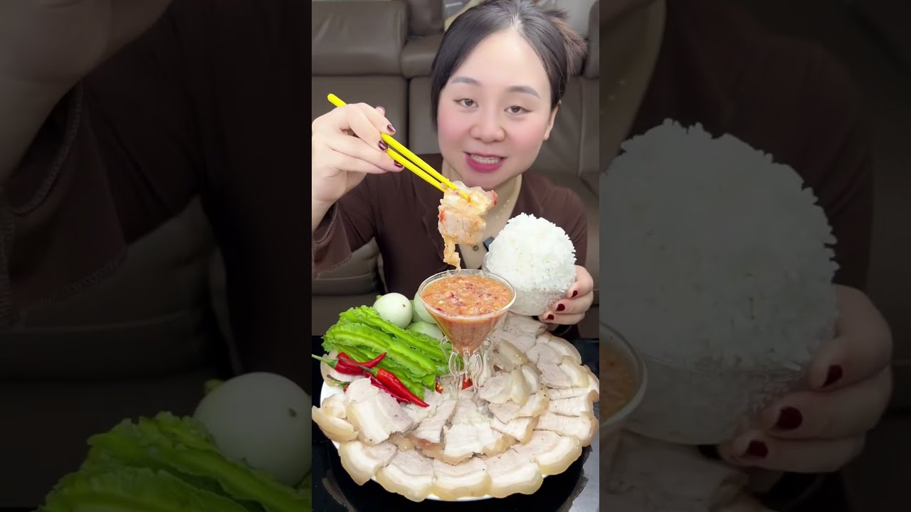 Mời mọi người Mukbang Cơm Thịt Luộc Cà Pháo Chấm Mắm Mực với em nghen