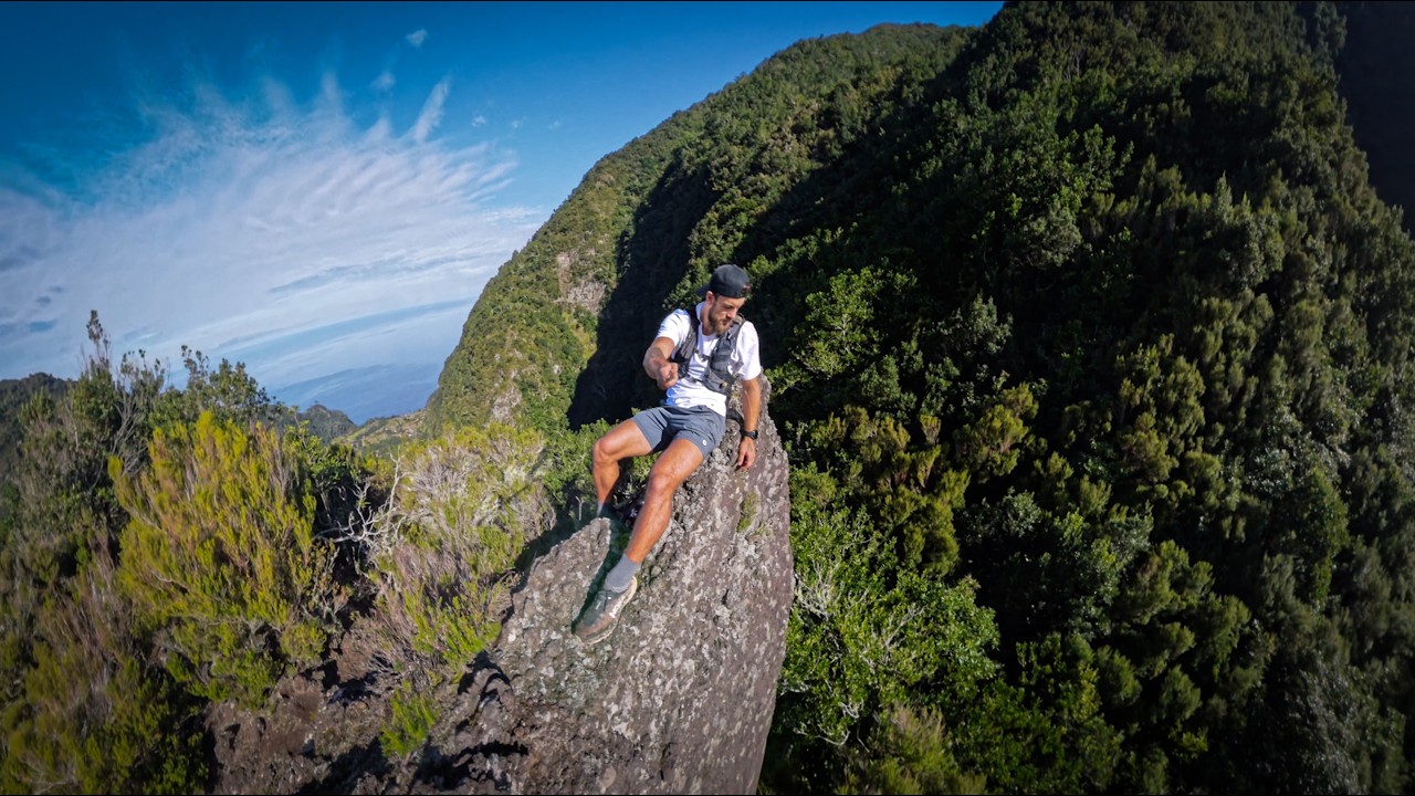 Hiking to Rocha Branca 'White Rock' in Chão da Ribeira