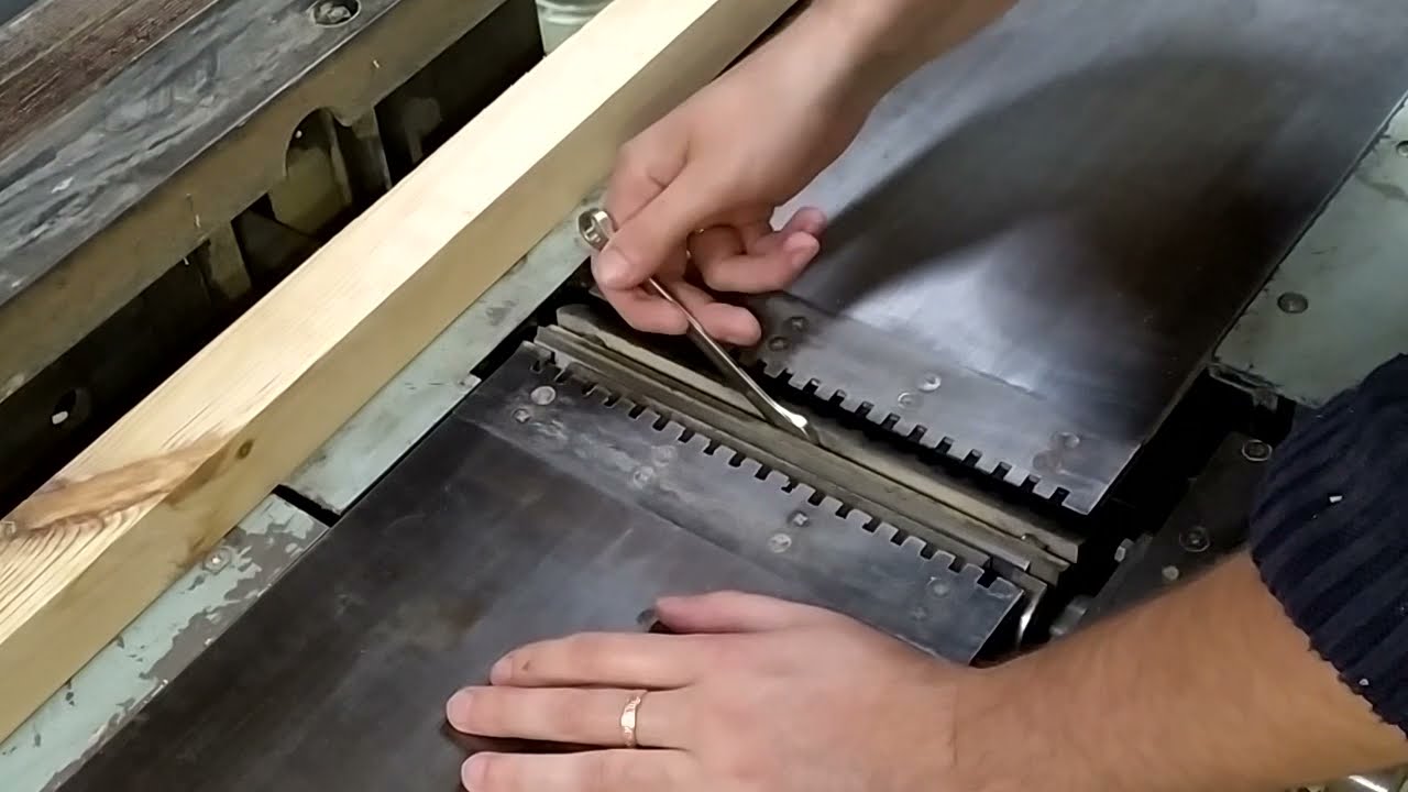 Как правильно выставить строгальные ножи на фуганке