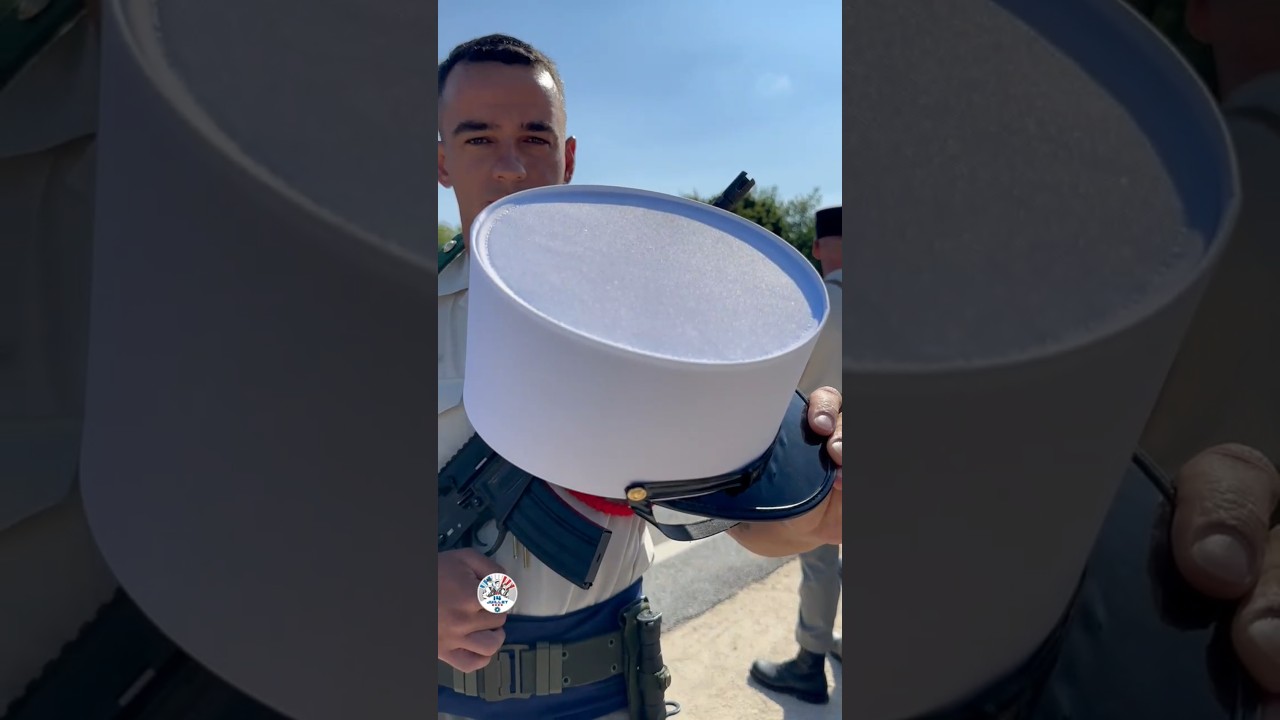 Le k&eacute;pi blanc