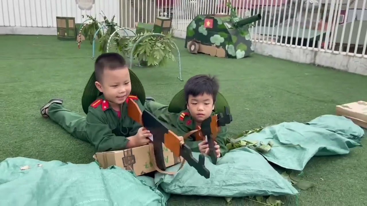 HOẠT CẢNH: 
