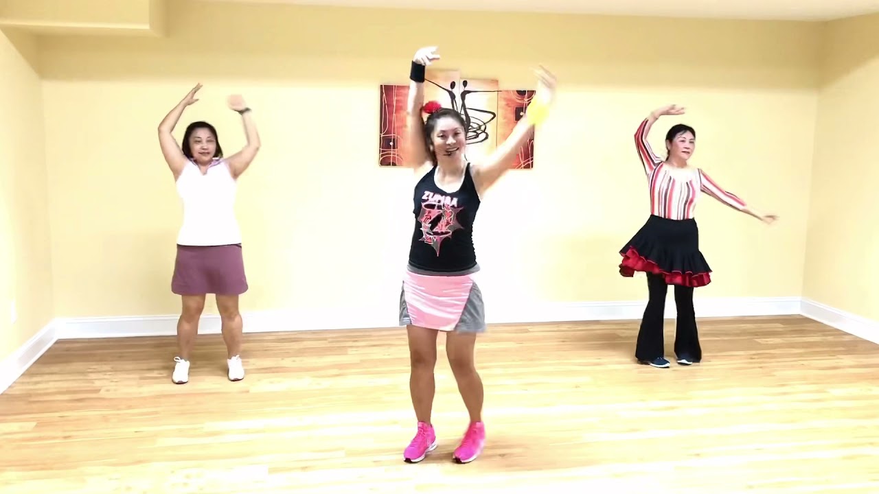 Zumba with Jenny. Flamingo-“bailando”!