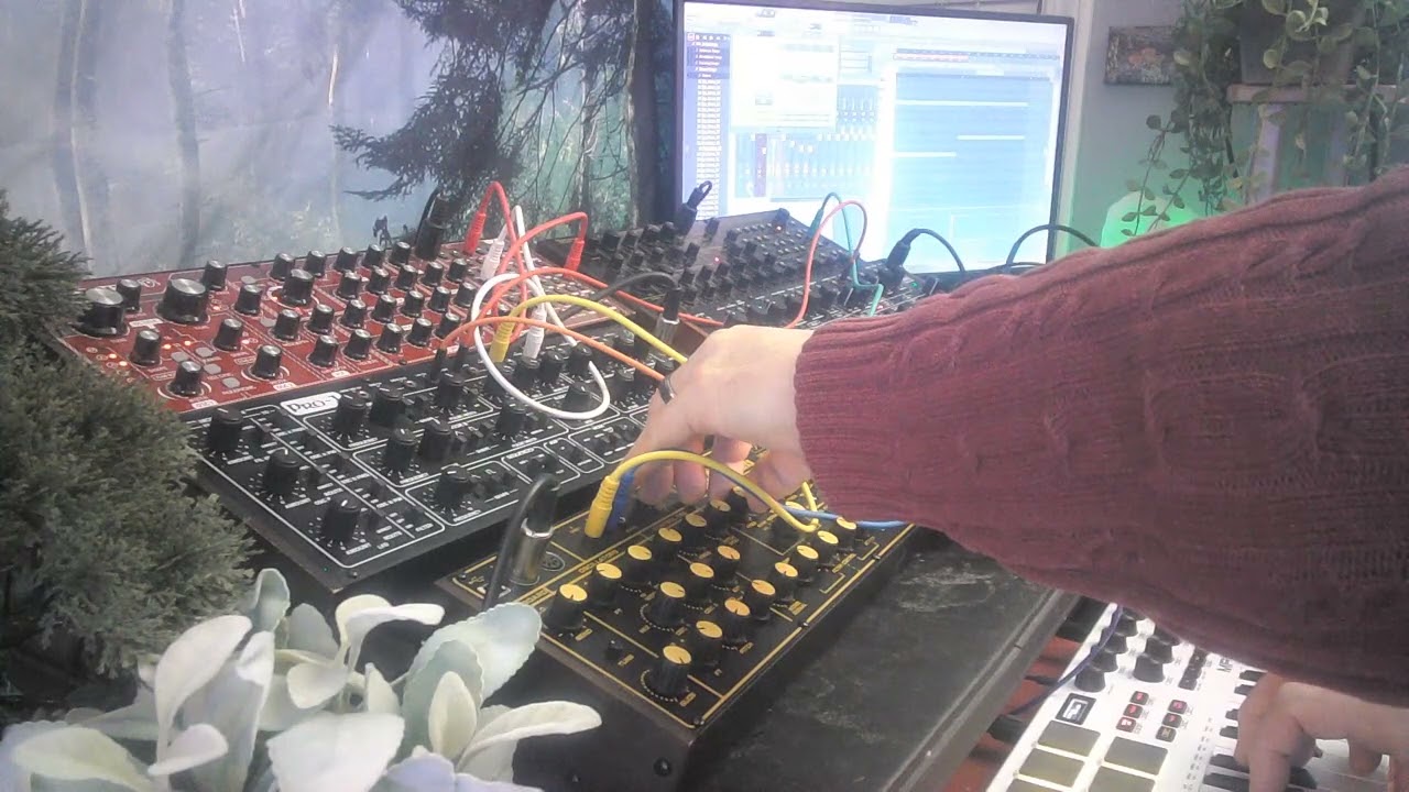 1320262 Dark Atmospheric Synth Soundscape Neutron Wasp Deluxe Pro-1 K-2 Kobol Crave Microcosm