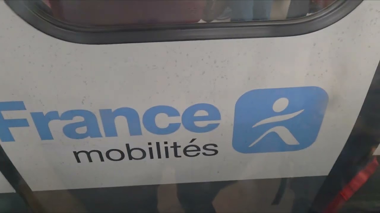 A ride on the Parid Metro Line 14 from Gare de Lyon to Saint Lazare
