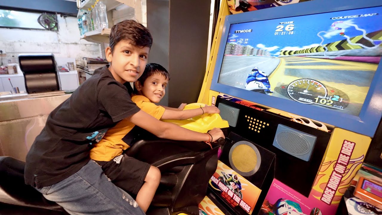 1000 Vlogs Hogye 🎉 Piyush Or Kunali Ko Game Mil Gaya