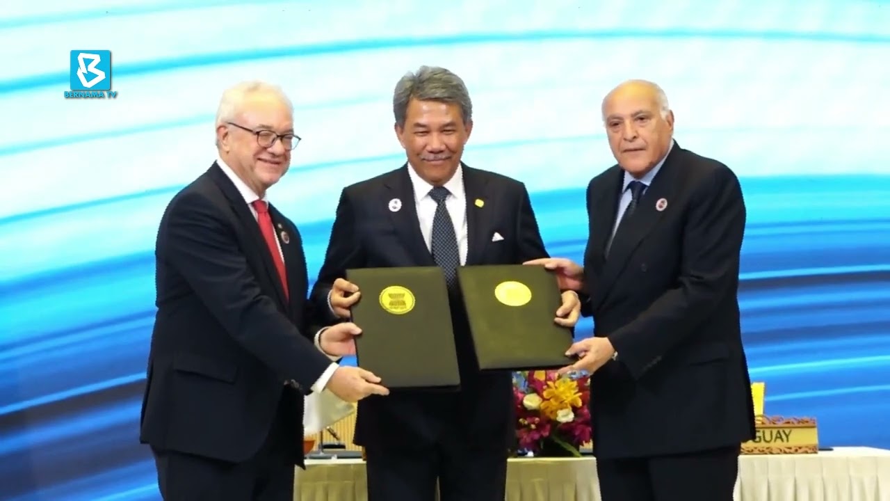 Algeria, Uruguay join TAC, boost bilateral & multilateral engagement &ndash; Mohamad