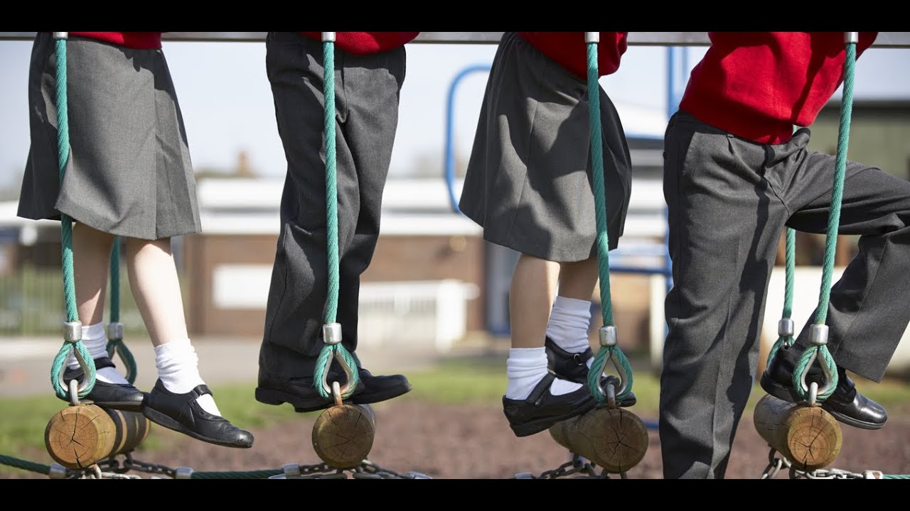 BBC 6 Minute English October 01, 2015 - Summer-born Kids