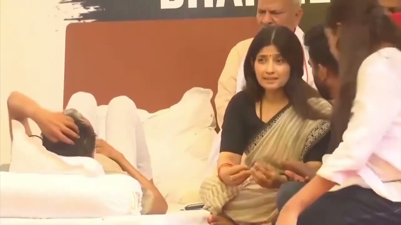 SP MP Dimple Yadav Reaches Jantar Mantar, Meets Sonam Wangchuk on Day 19 of His Hunger Strike