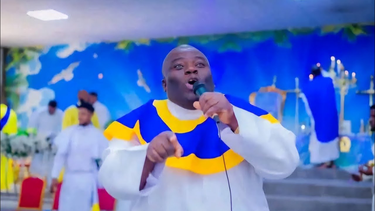 Moses Harmony Mind Blowing Celestial Oldies Songs At CCC Central Cathedral Abuja Praise Night