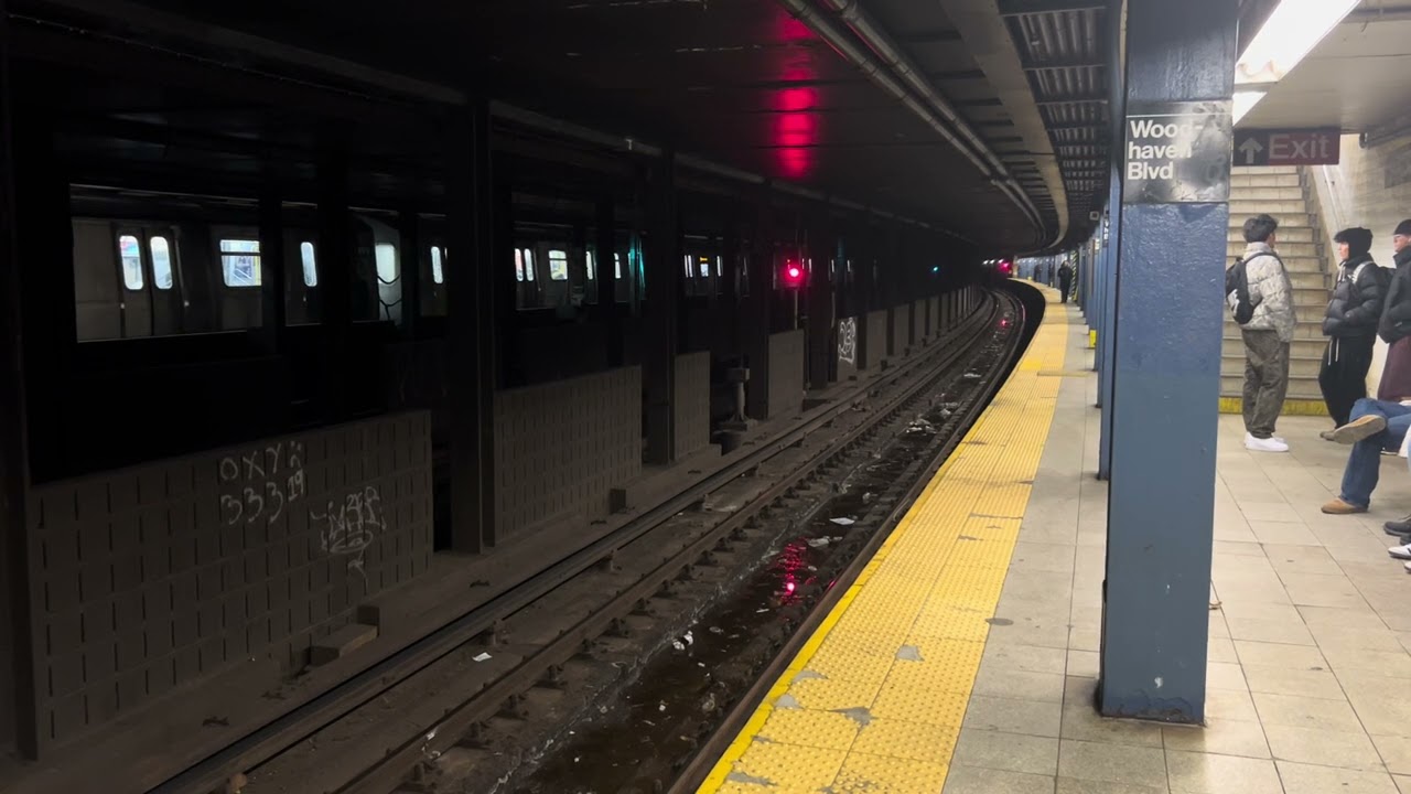 52 minutes of E/F/M/R action at Woodhaven Blvd (R160 ft double R179 F & R42 garbage train)