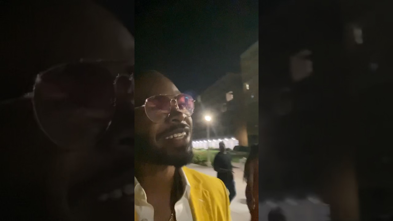 Fans show love to Mr.brickbybrick at the oceanfront #lifewithnaike #showlove #vabeach