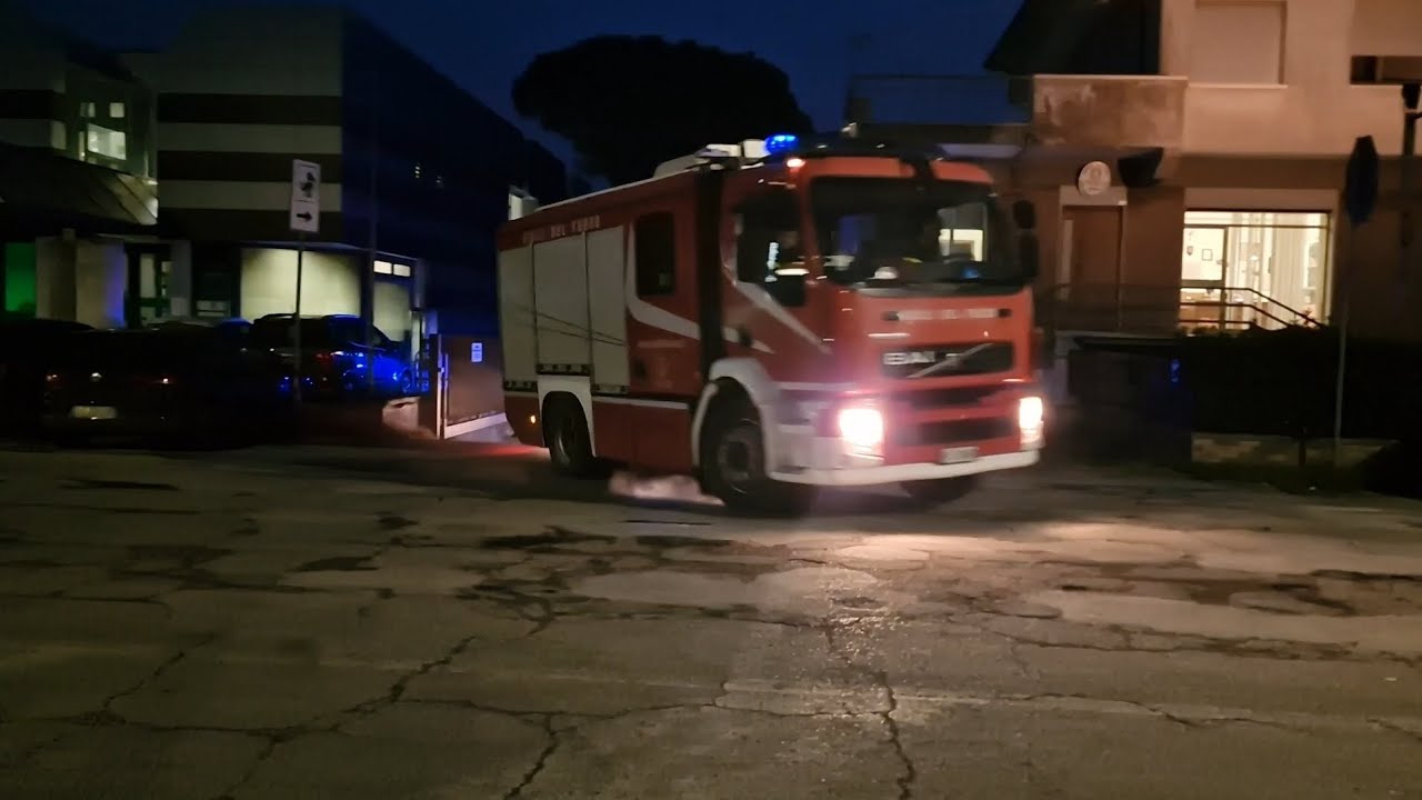 In USCITA APS Volvo + CA/ESK Isuzu D-Max VVF Fano  per verifica incendio a Mondolfo.