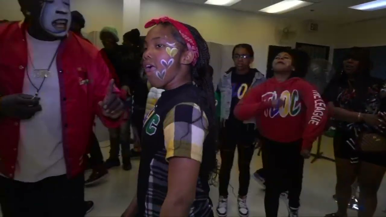 CLOWNS vs. KRUMPERS 2022 CHYNA GOES CRAZY!! #TLOC | @ROCCOTHACLOWN | @theleagueofclowns