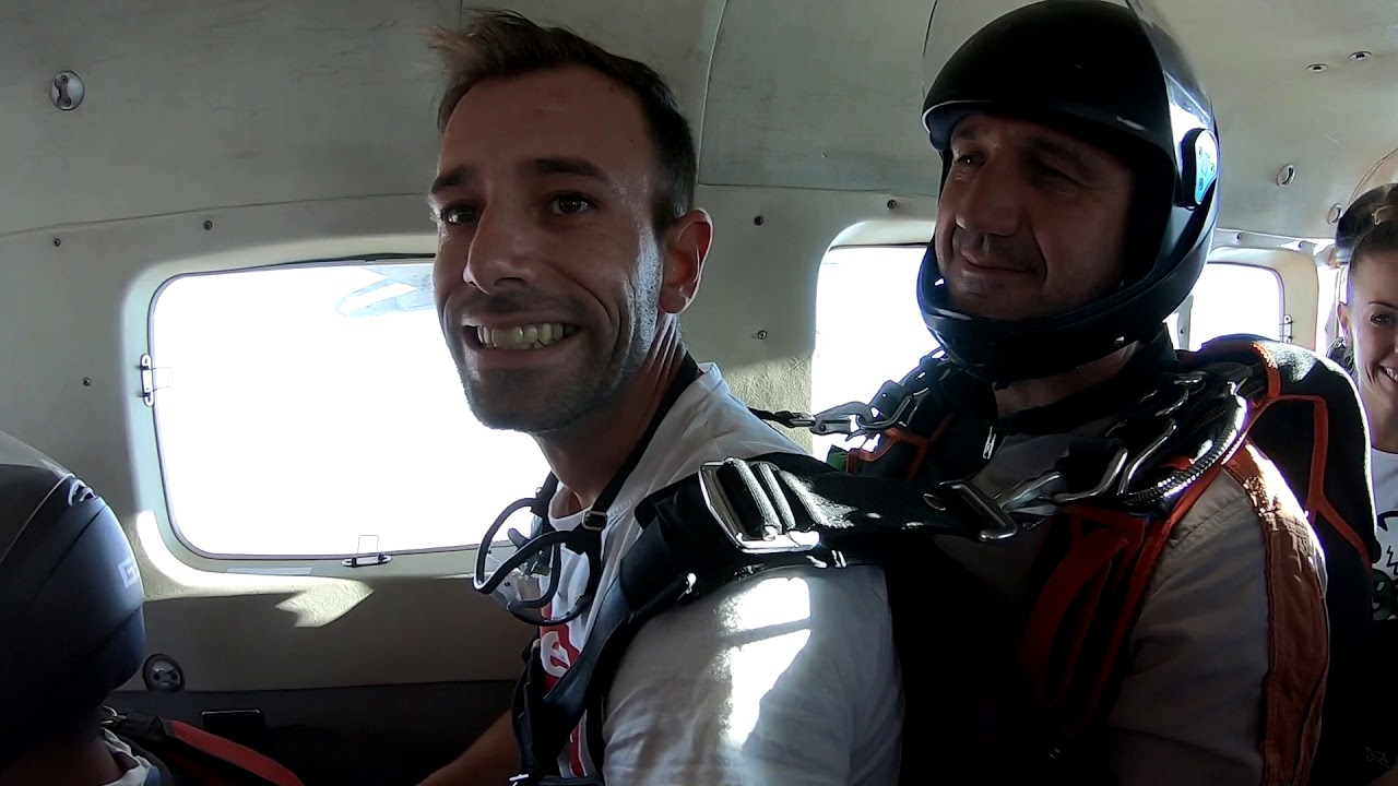 Ivan: Salto tandem 4000m Skydive Madrid