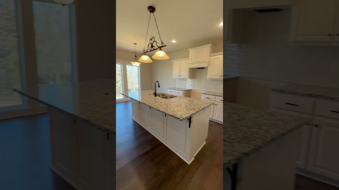 Beautiful 3 bedroom, 2 bathroom ranch that backs to green space in Kansas City, MO. 816-533-9197
