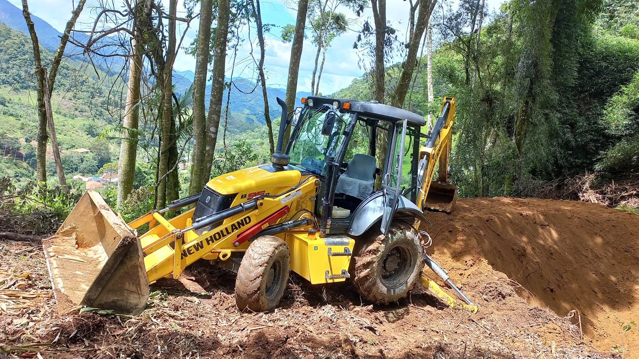 Abertura de poço para Lavoura com a retroescavadeira New Holland b95b. #newhollandtractor #extremo.