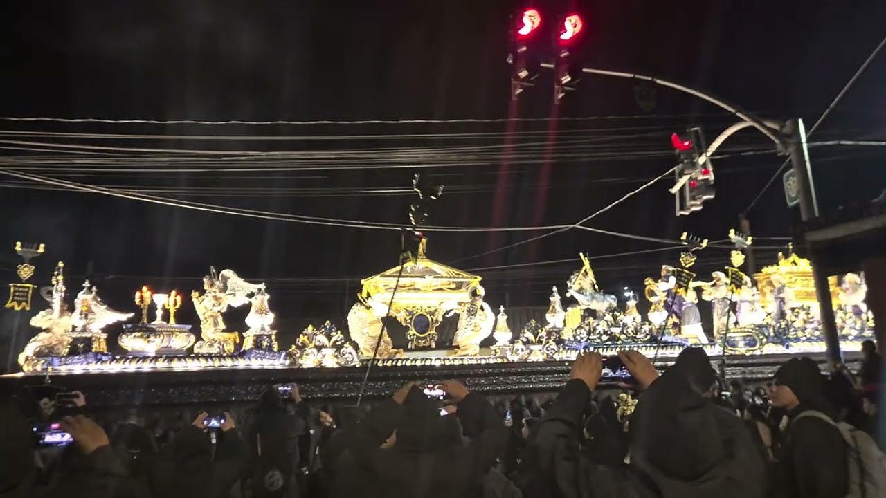 Gran cruce del señor sepultado de la Escuela de Cristo 2025