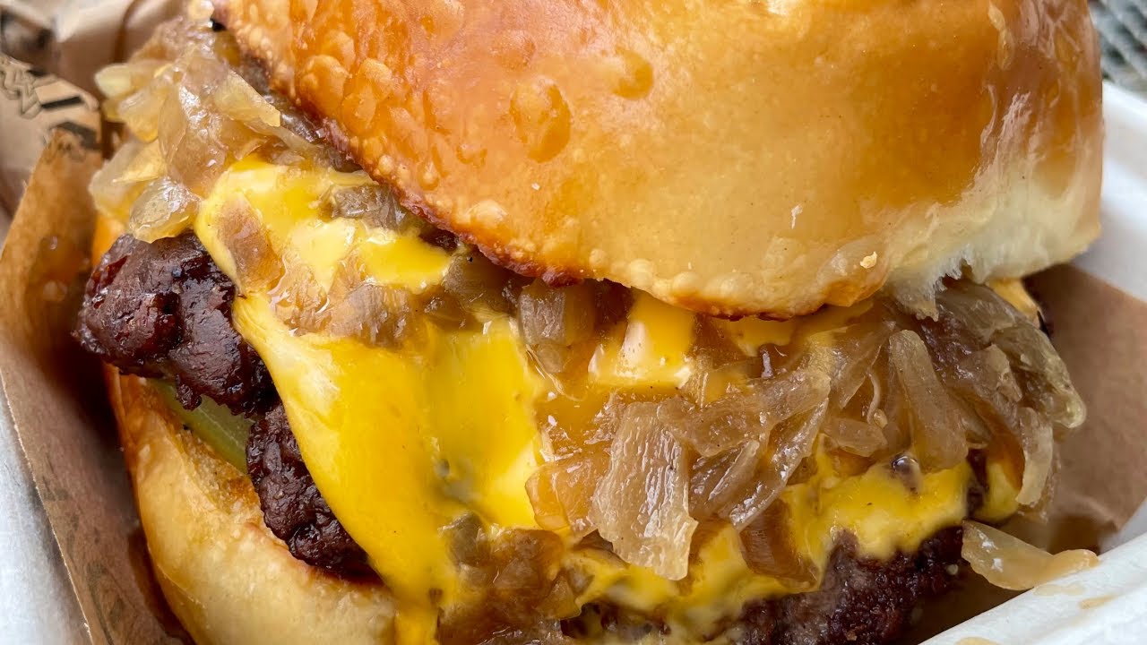 The MOST EXCITING Smash Burger Spot in Philadelphia - Huda Review