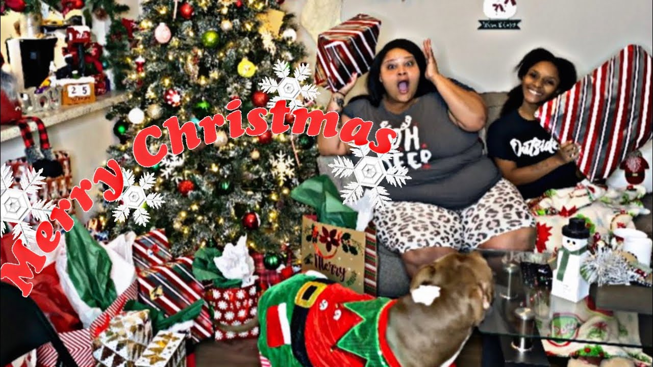🎄MERRY CHRISTMAS 🎄Opening Presents