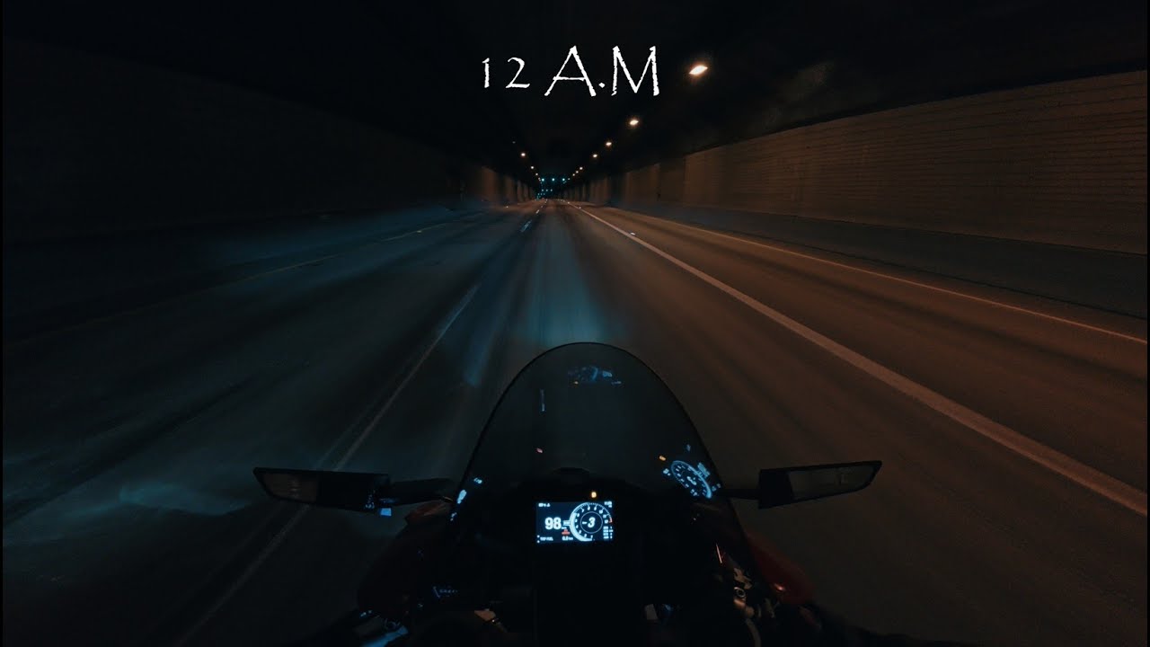 Chill Night Ride with Ducati Panigale V2 | Akrapovic Exhaust | Brutal Sound | Insane Wheelie | Music