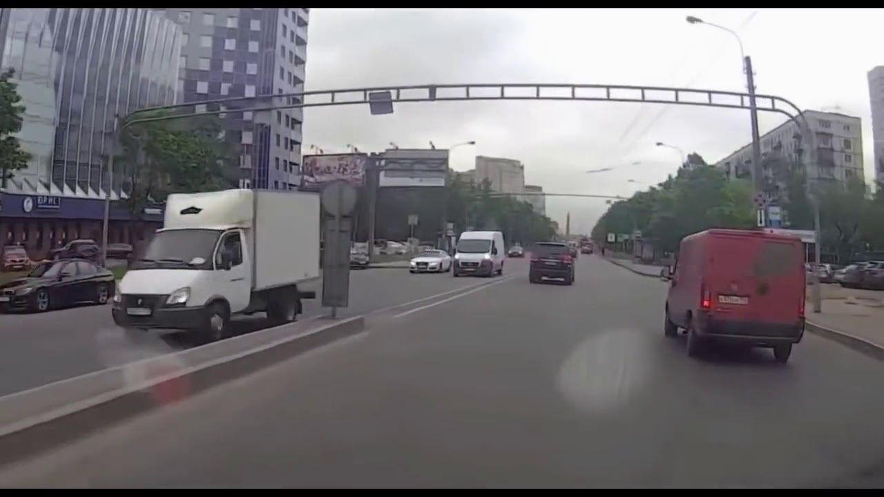 World's Most Idiot Pedestrians Crossing the Street 2017 !!!