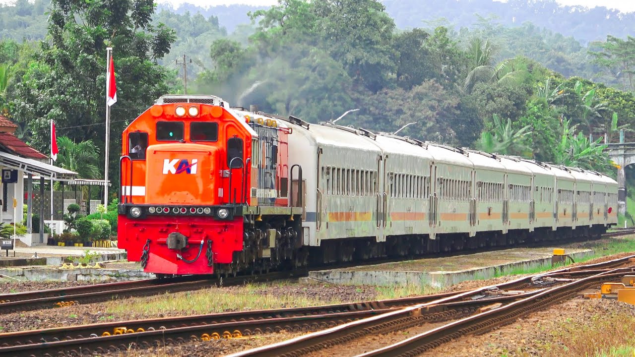 KERETA API PANJANG‼️ MENEMUKAN 24 KERETA API MELINTAS DI STASIUN DAN TIKUNGAN MENANJAK