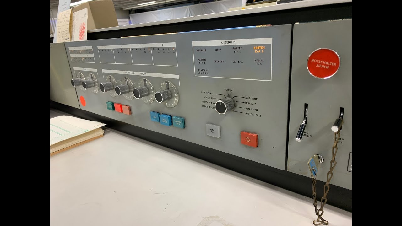 moshix delivers an IBM S/370 and tours a mainframe data center - M112