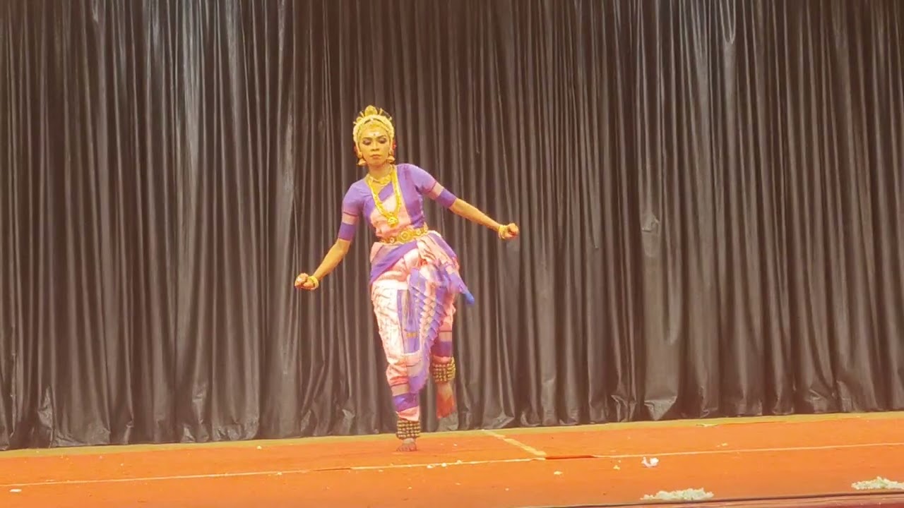Guruvayoor unni kannanu munnil🥰