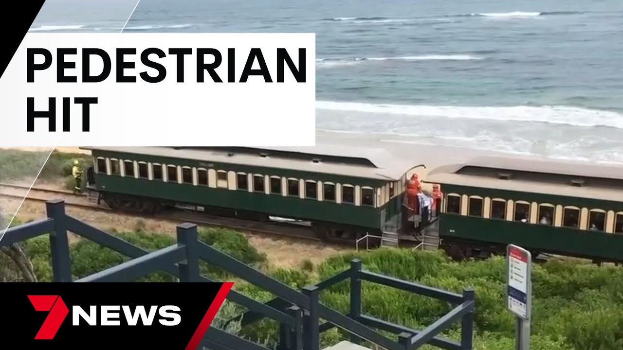 Elderly man dies after being hit by the popular Cockle Train at Victor Harbor | 7 News Australia