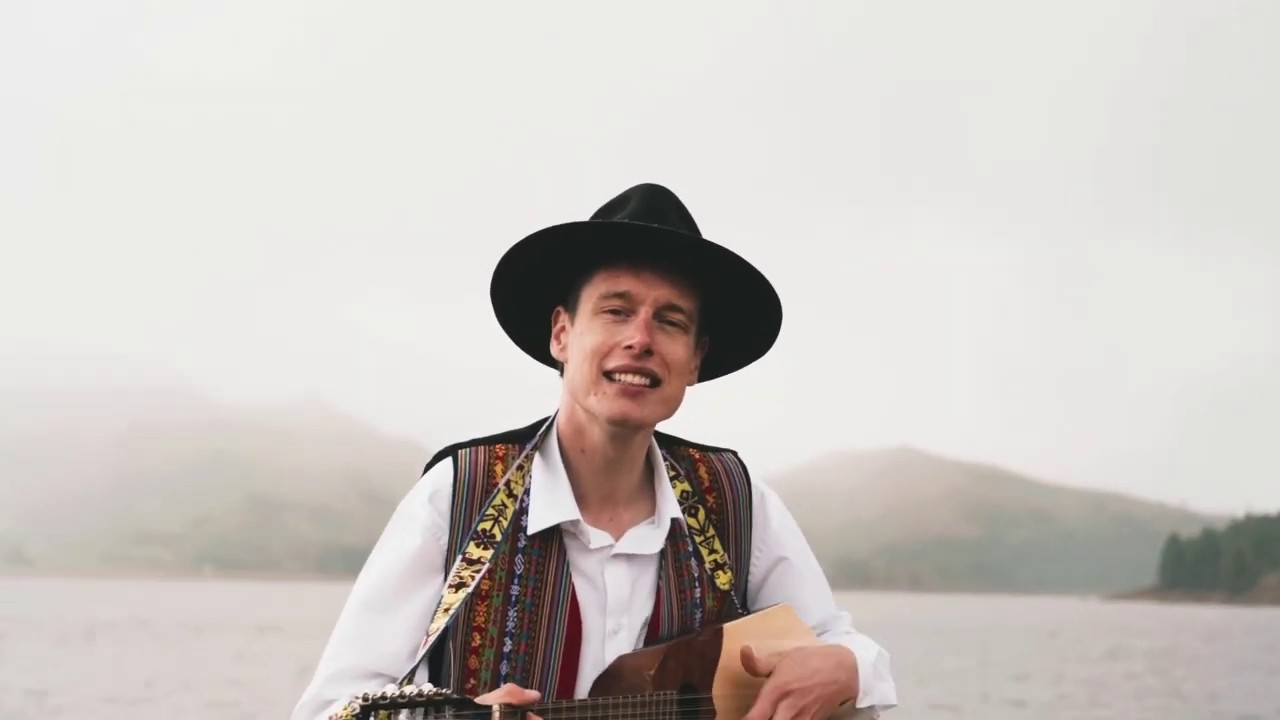Dejando la Ciudad (Tobas) - Video Oficial. Wilson Hoyle
