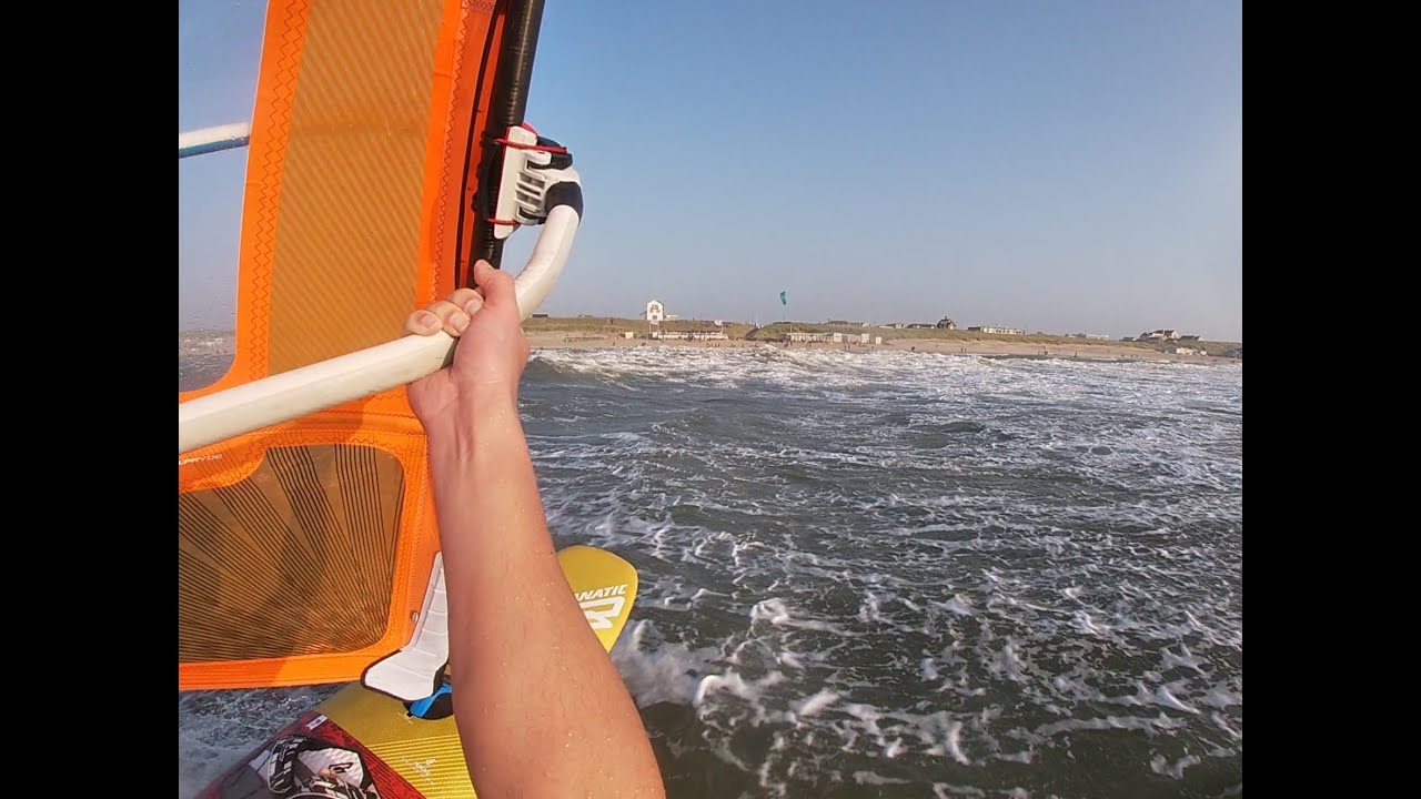 Windsurf ride in white water Bergen aan Zee