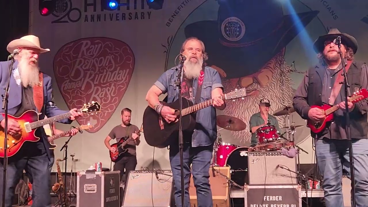 Steve Earle with Ray Benson/Cody Braun, Austin performing 