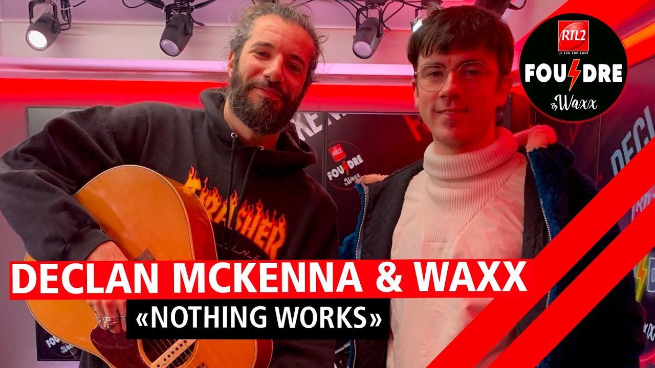 Declan McKenna et Waxx interprètent 