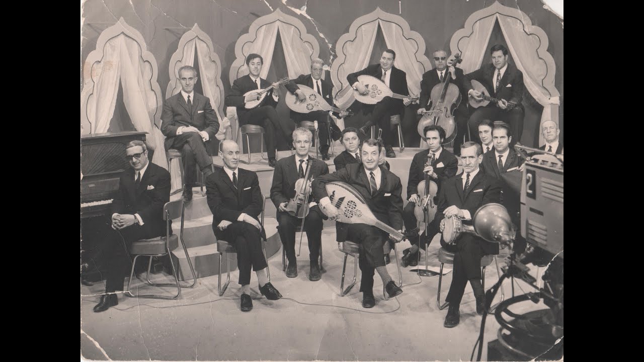 أداء موسيقى لسلسلة مقتطفات من المالوف مختلفة الطبوع للمجموعة الموسيقية للجوق المحلي لمدينة قسنطينة