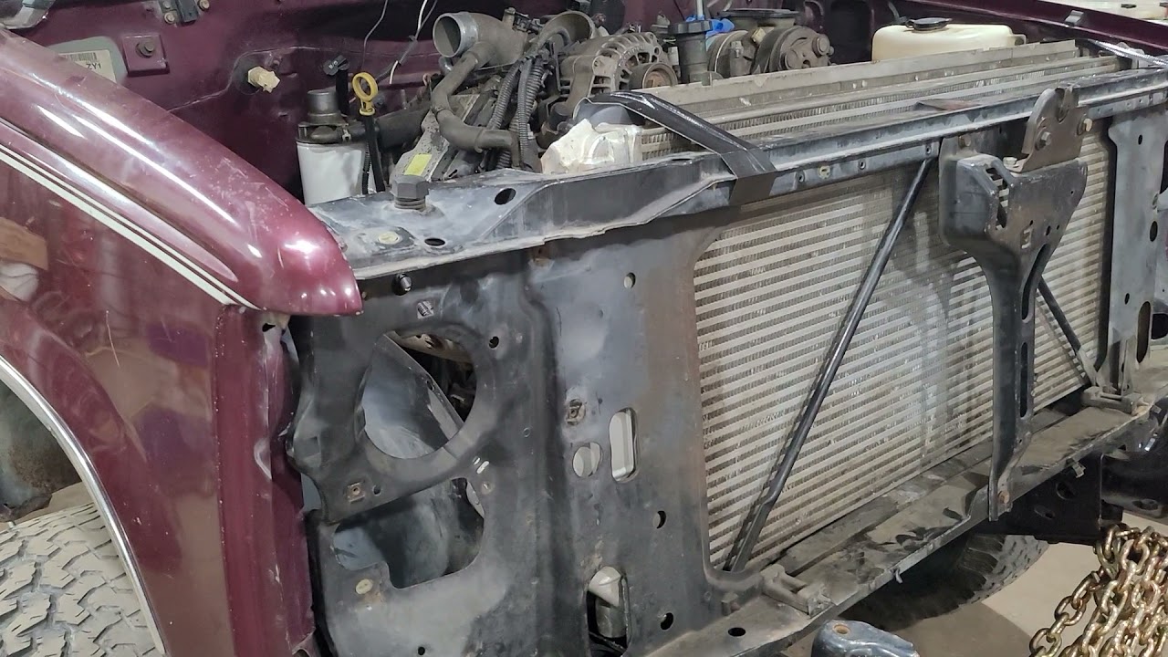 1990s chevy Silverado 3500 duramax lb7 swap project truck