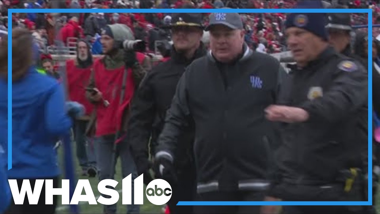 Mark Stoops fired at Kentucky after 41-0 loss to Louisville, Wildcats begin coach search