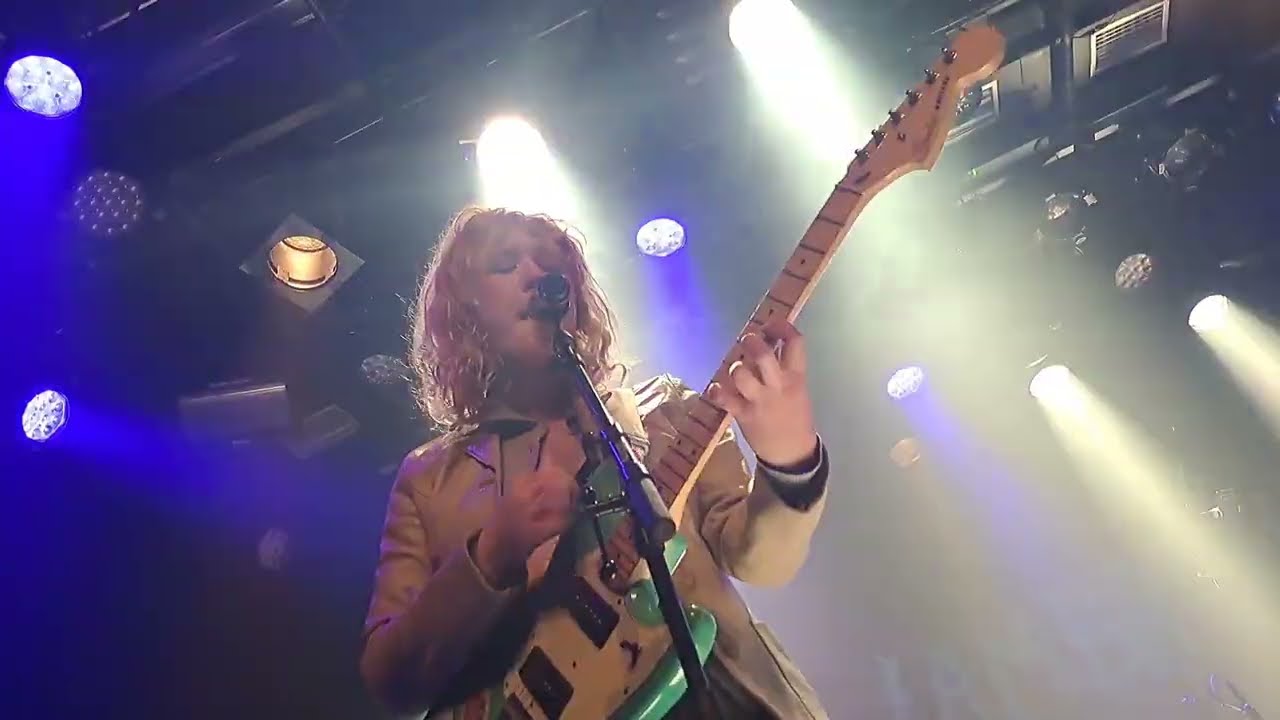 Lambrini Girls - God's Country - live @ Melkweg Amsterdam 14.03.2025