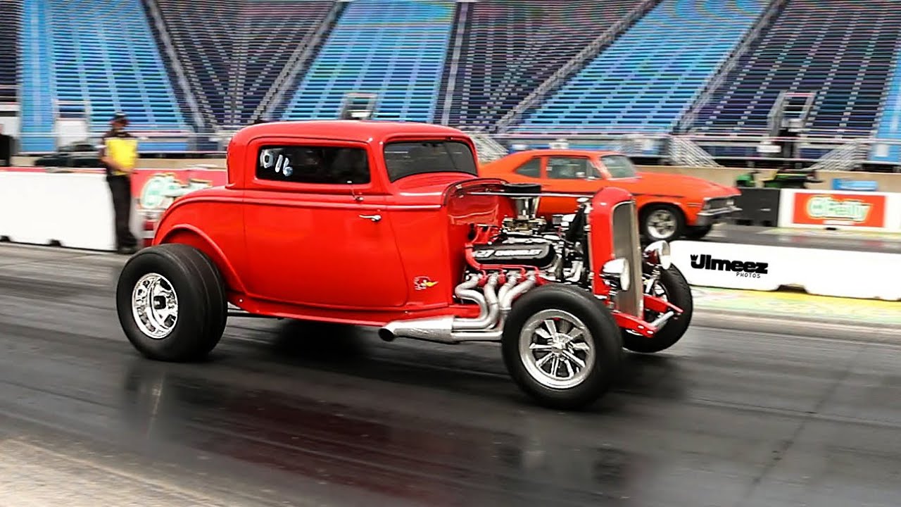 FLIRT'N WITH DISASTER! BITCHIN 32 FORD ALMOST LOSES IT AND THEN TAKES OUT NOVA ON A 10SEC RUN!