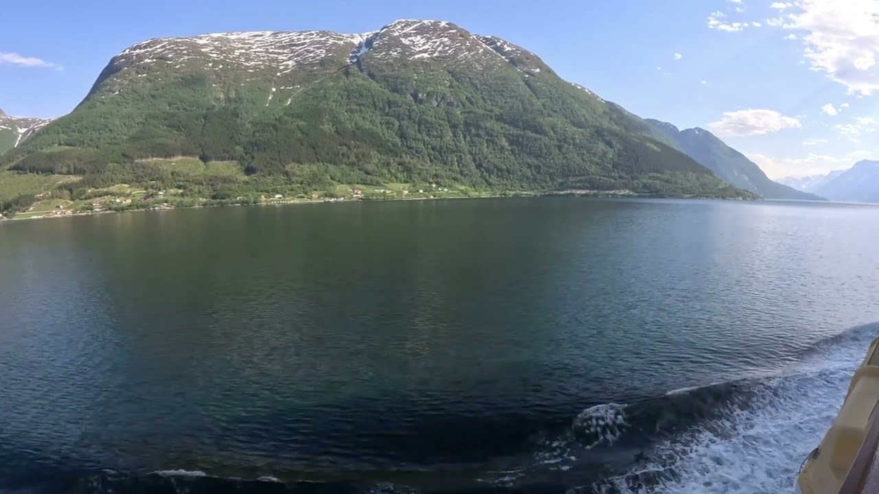Mit der AIDAdiva unterwegs im Eidfjord.