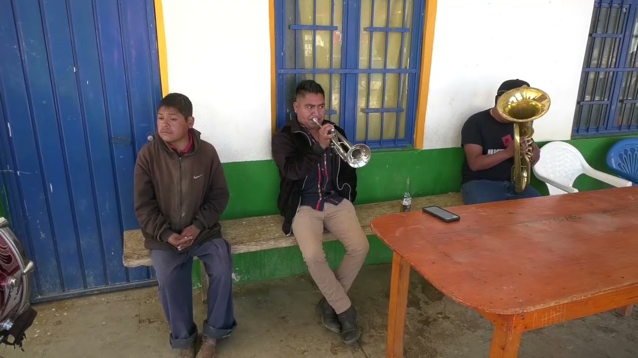 01 MIXTECAPA GRAN BAILE DE FIN DE AÑO