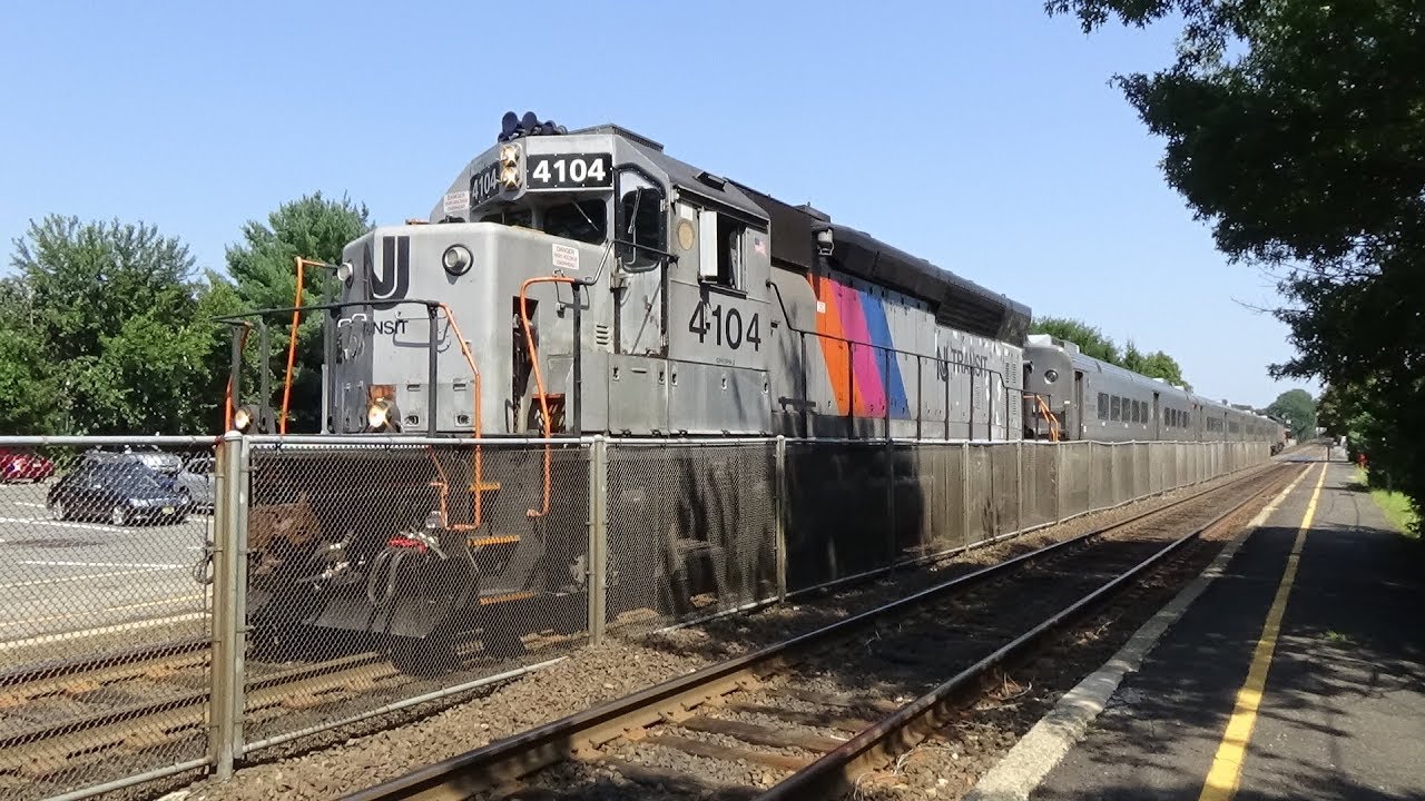 Trains at Glen Rock 8/24/18